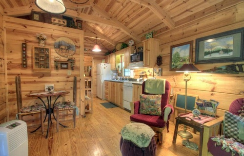 Deer Run Cabin image 4